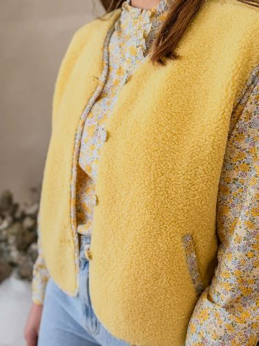 Gilet sans manches bouclette Jaune et liberty