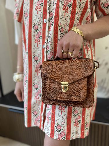 Robe droite fleurie à rayures