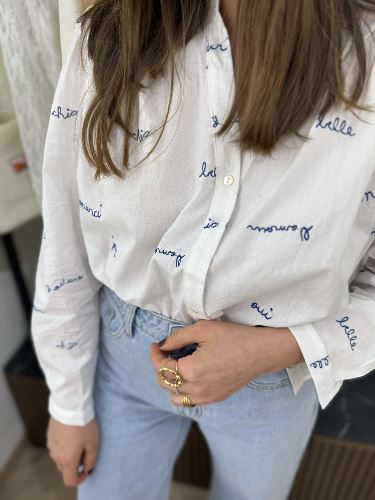 Blouse brodée
