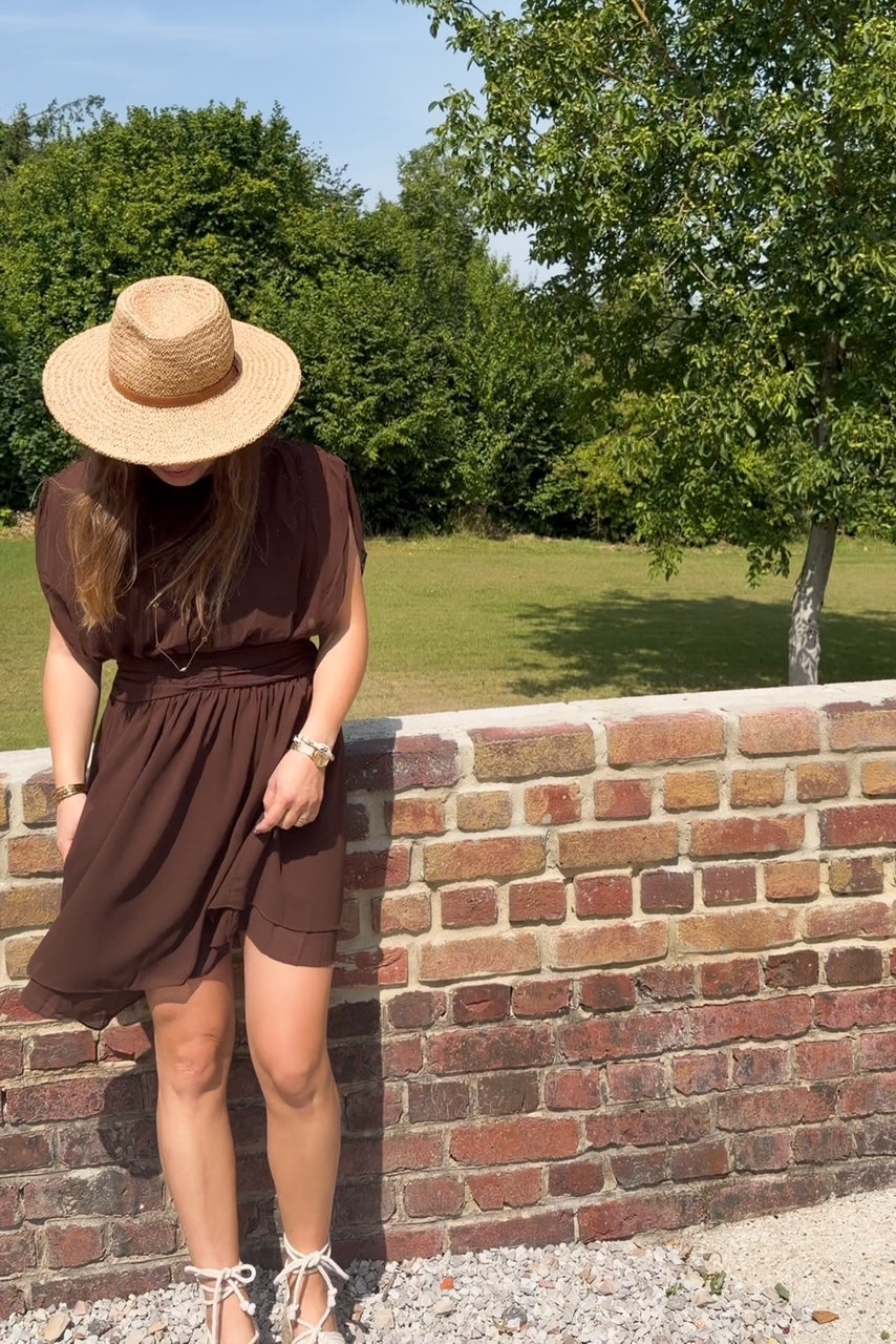 Robe courte drapée chocolat - Fluide et facile à porter au quotidien