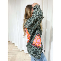 VESTE OVERSIZE TENDANCE LEOPARD KAKI AVEC CARRE LE SOLEIL ROSE ET ORANGE