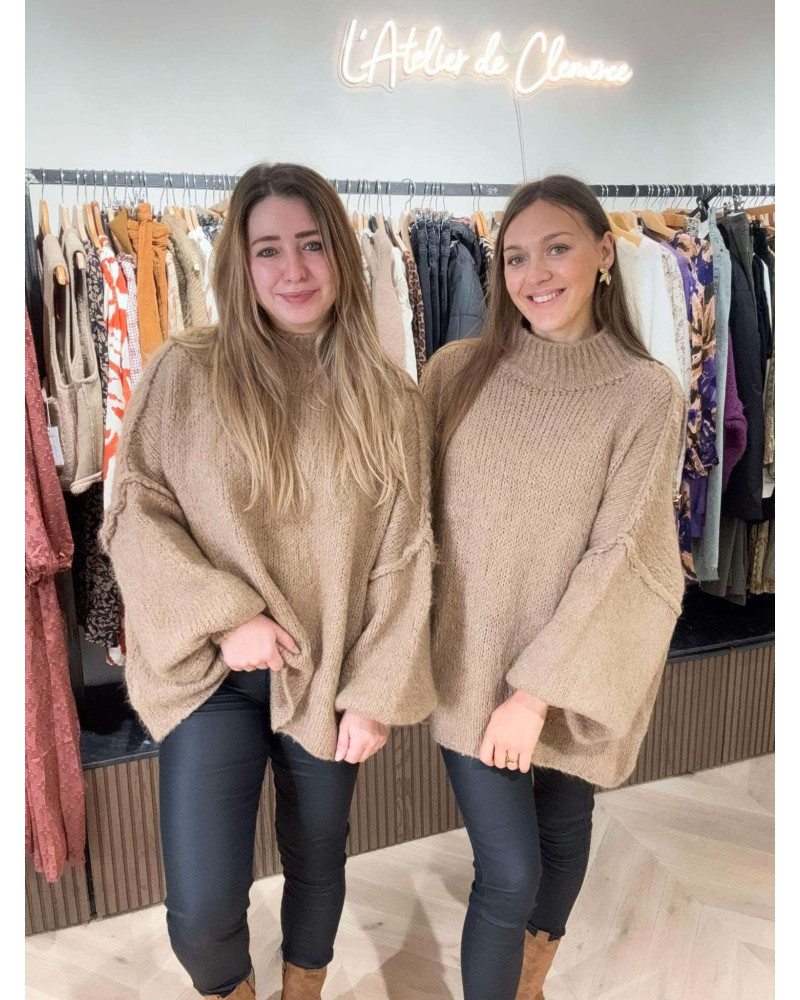 La tendance est au large, et en plus d'être tendance sois stylée avec ce pull maxi oversize !