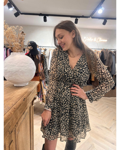 Robe leopard dorée