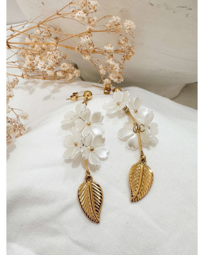 BOUCLES Fleurs blanches