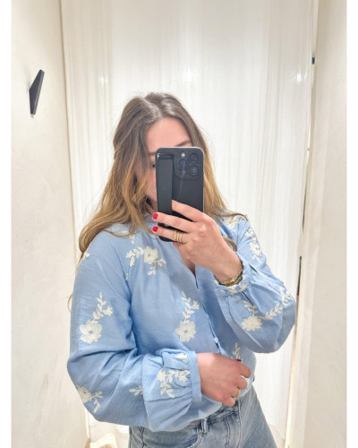 Chemisier fleur bleu ciel