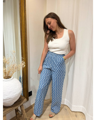 Pantalon bleu motif broderie