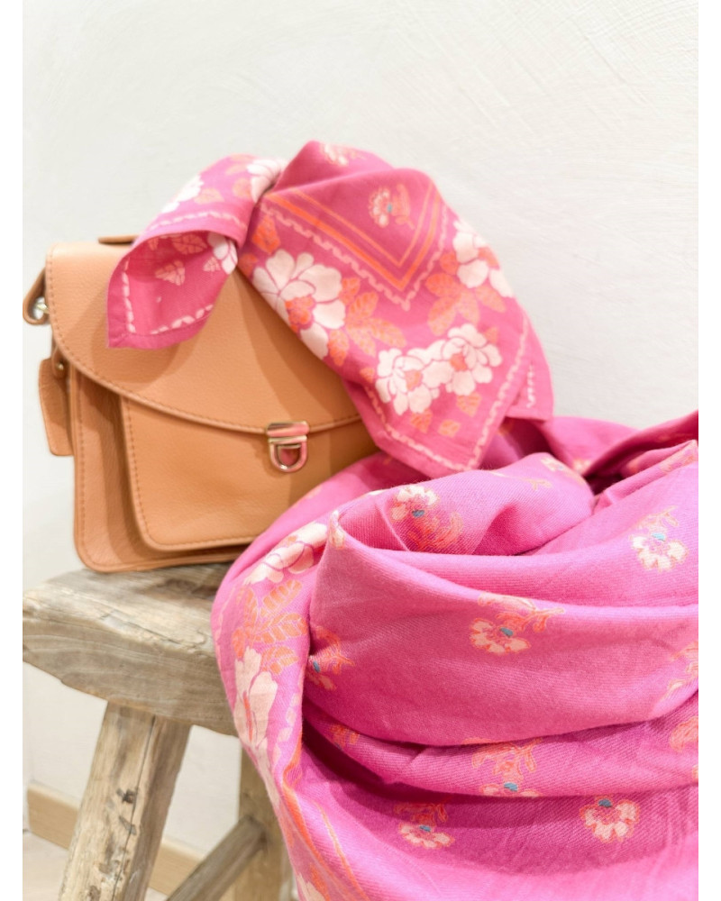 Foulard Nur camélia 100cm