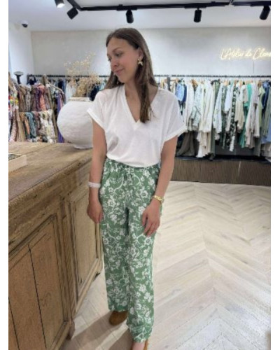 Pantalon fluide vert imprimé