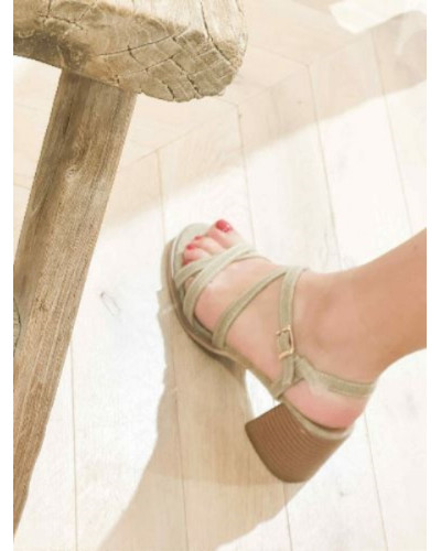 Sandales talons vert amande