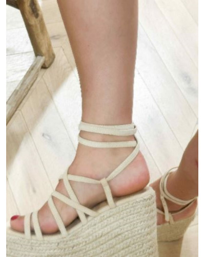 Sandales compensées beige à brides