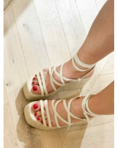 Sandales compensées beige à brides