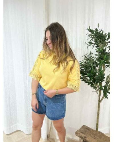 T-shirt manche dentelle jaune