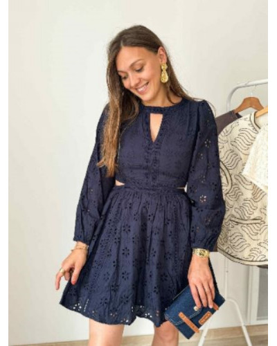 robe bleu marine broderie anglaise