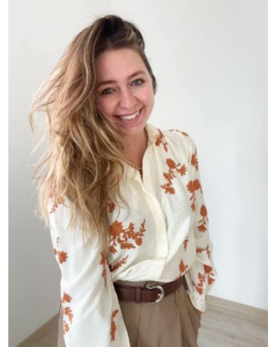 Blouse écru brodée terracotta