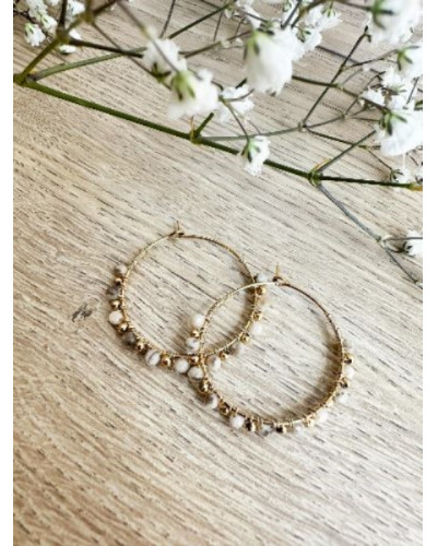 Boucles d'oreilles creoles à perles beige