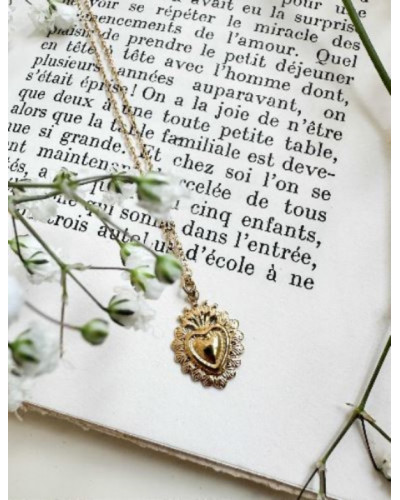 Collier coeur ornement
