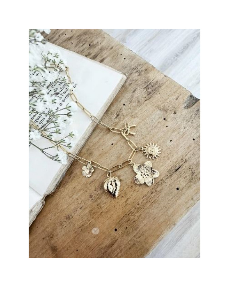 Collier breloques fleurs 