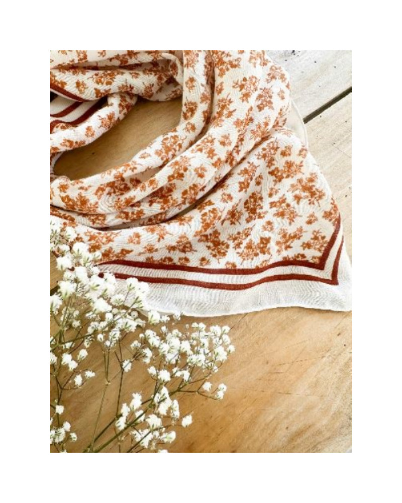 Foulard fleurs camel