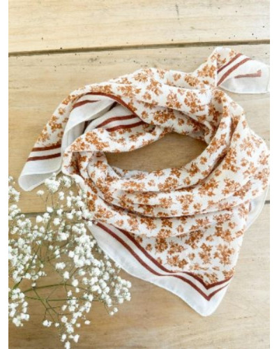 Foulard fleurs camel