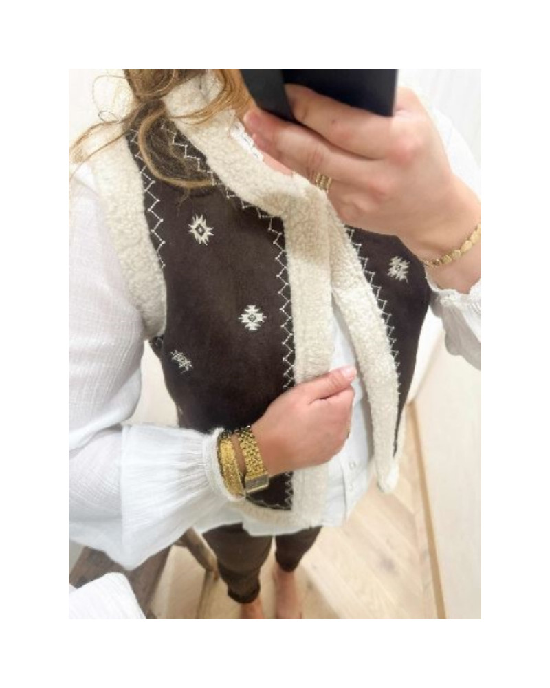 Gilet bouclette café écru brodé