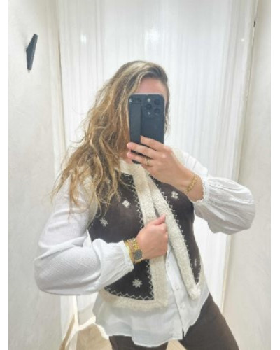 Gilet bouclette café écru brodé