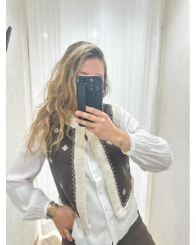 Gilet bouclette café écru brodé