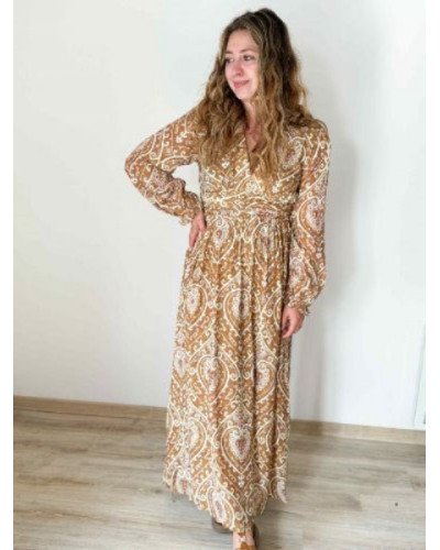 Robe longue taupe imprimé bohème - Tendance automne 2025