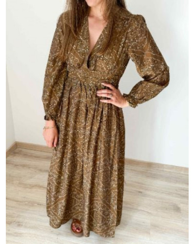 Robe longue marron imprimé fleurs noires blanches