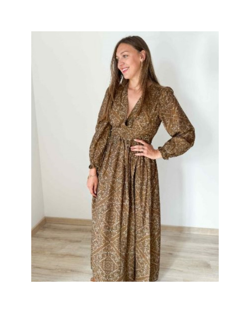 Robe longue marron imprimé fleurs noires blanches