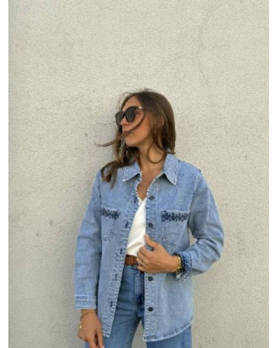 Veste en jean et broderie bleu marine / -10% sur votre première commande