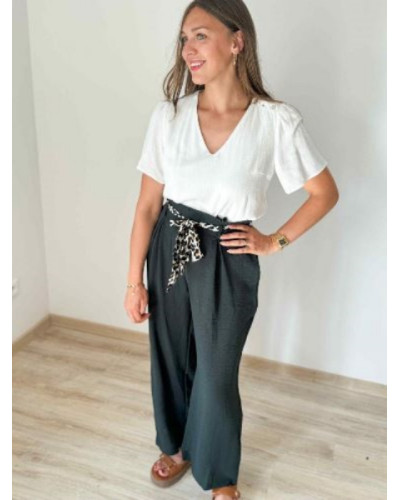 Pantalon fluide vert sapin avec ceinture leopard à nouer
