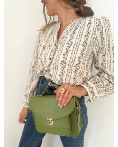 Blouse fleurie vert et bordeau - Les couleurs tendances de l'automne