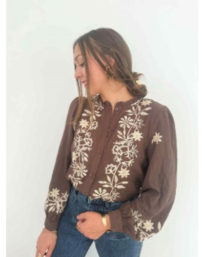 Blouse brodée marron fleurs - Les chemisiers parfaits pour cet automne