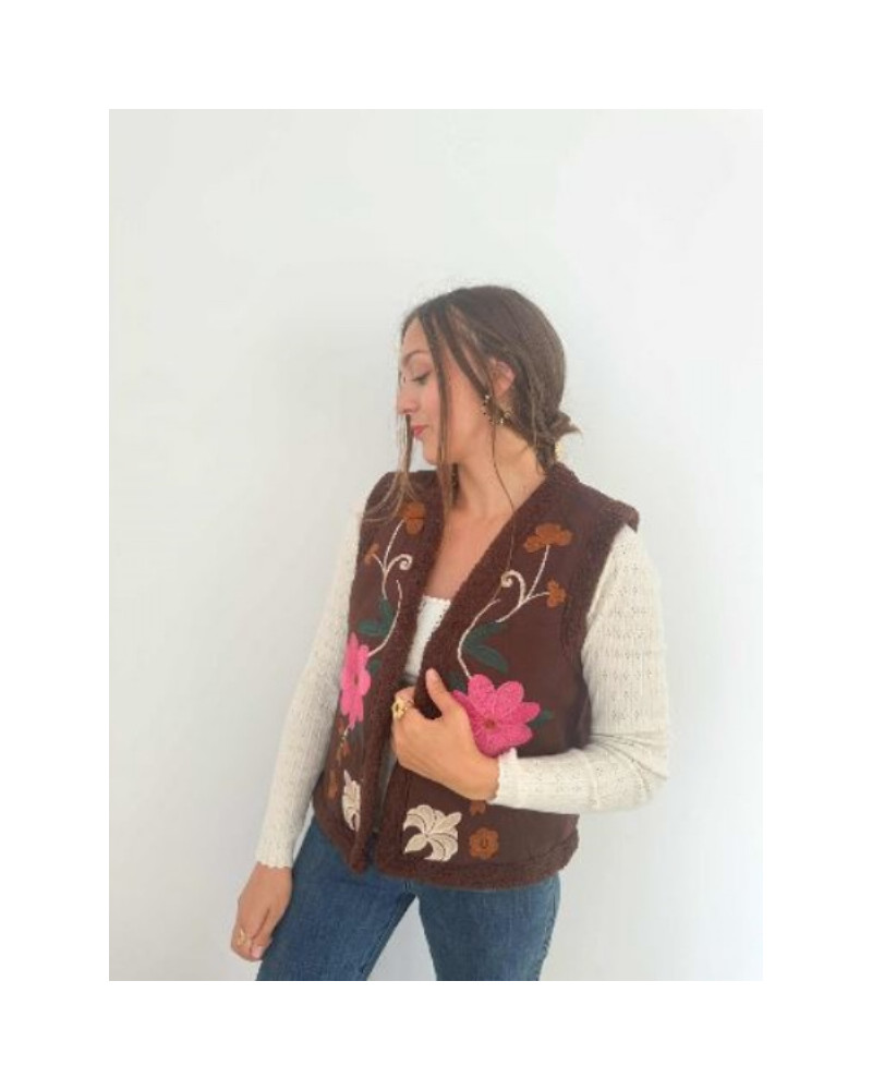 Veste sans manche brodée marron fushia - Une pièce unique et originale