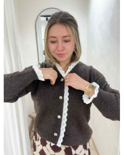 Gilet marron dentelle