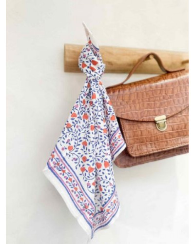 Foulard Love Klein 50 cm