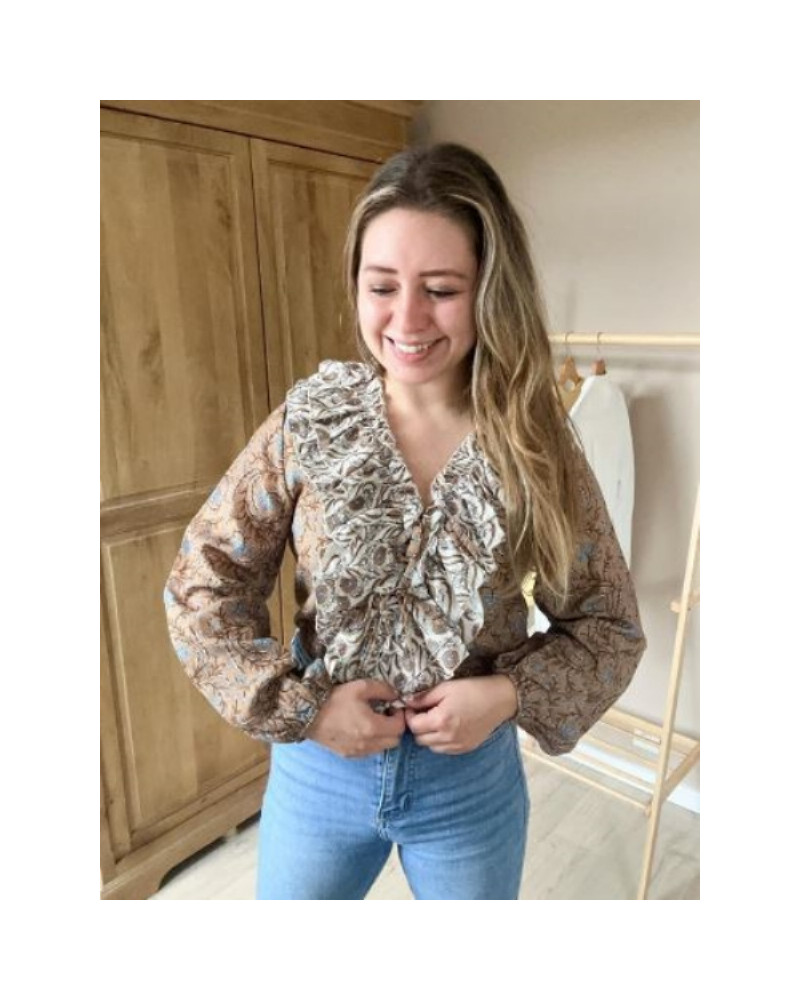 Blouse volant camel