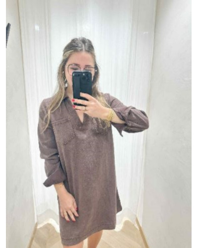 La robe en jean marron : simplicité, style et authenticité