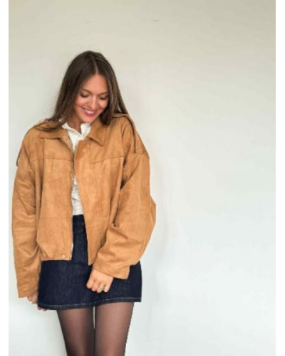 Jupe-short en jean foncé brut ! Le Must-have de la saison.