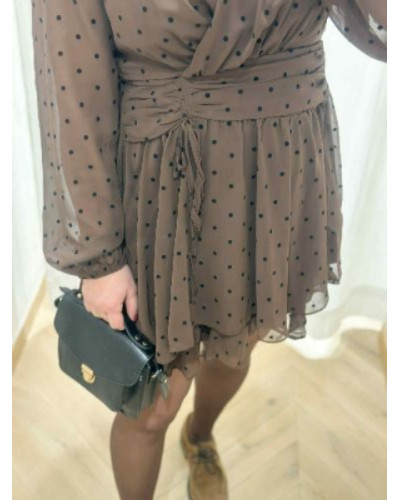 Robe marron pois