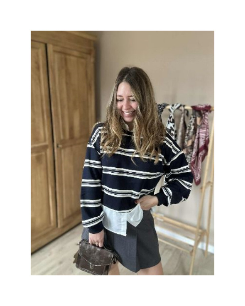 Pull Rayé Bleu Marine & Blanc avec Col Chemise – Chic et Casual Pull Rayé Bleu Marine & Blanc avec Col Chemise – Chic et Casual