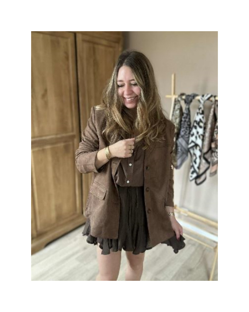 Blazer en suédine marron – Élégance intemporelle et douceur automnale