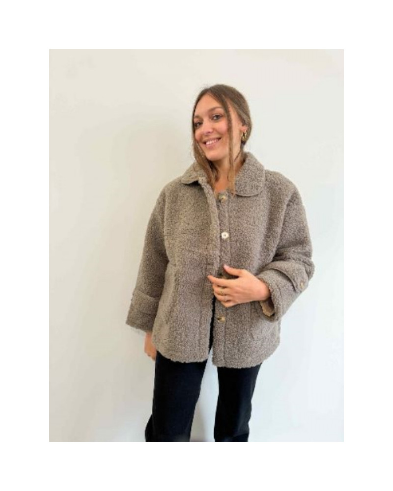 Manteau Bouclette Taupe | Élégance et Confort pour l'Hiver