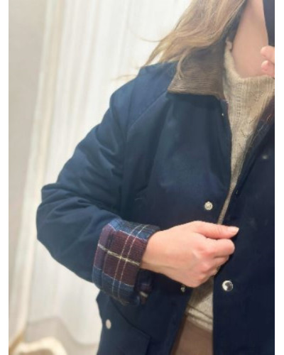 Manteau bleu marine doublure écossaise – Élégance intemporelle et style casual chic