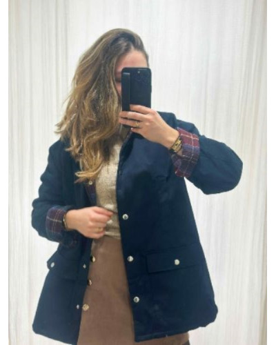 Manteau bleu marine doublure écossaise – Élégance intemporelle et style casual chic