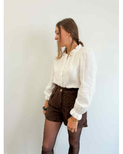 Chemise blanche femme en gaze de coton – Détails ajourés et broderie anglaise, livraison rapide