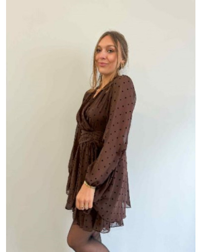 Robe Marron à Pois Noirs – Coupe Cintrée, Manches Longues