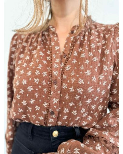 Blouse en gaze de coton marron à imprimé fleuri – Élégance naturelle et confort absolu