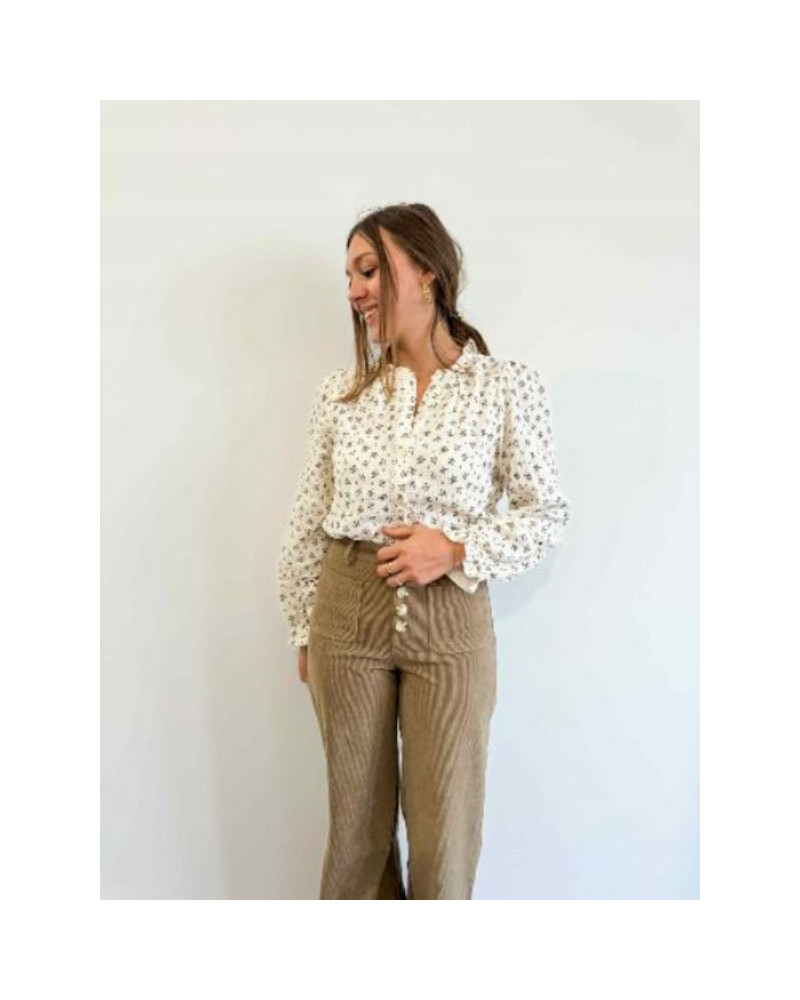Pantalon femme beige en velours côtelé – Confort, chaleur et style rétro