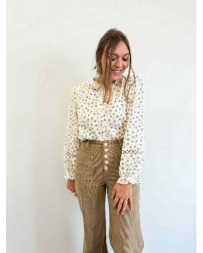 Pantalon femme beige en velours côtelé – Confort, chaleur et style rétro